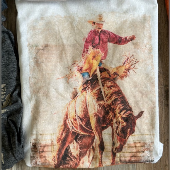 Western Graphic Tees! - Picture 11 of 11